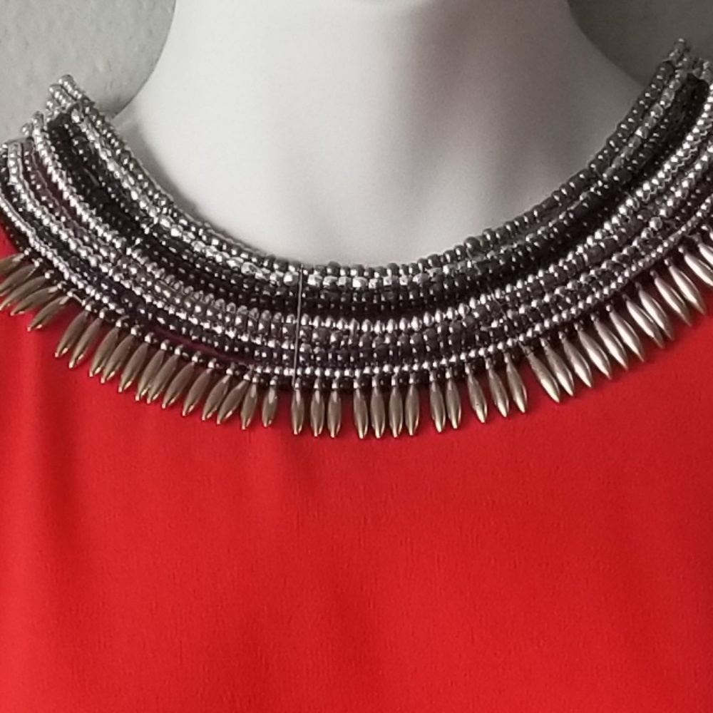 Beaded necklace - Picture 2 of 6